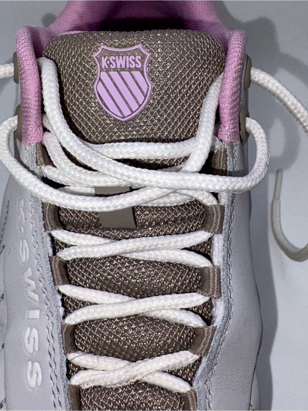K-Swiss Women's Light Gray and Pink Lace-Up Sneakers ST329 CMF 6.5M Box Included - Picture 7 of 16